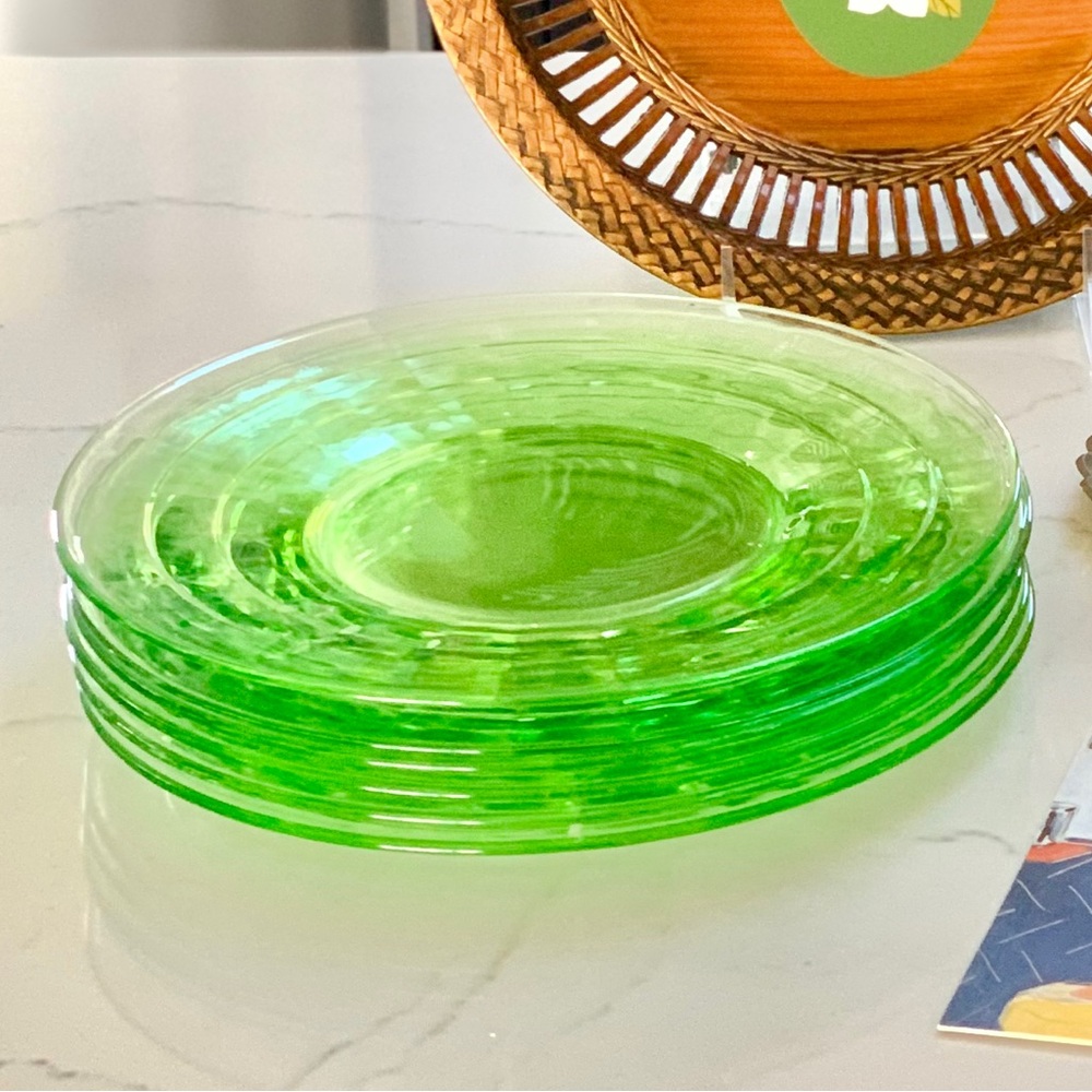 Set of 6 Uranium Glass Plates